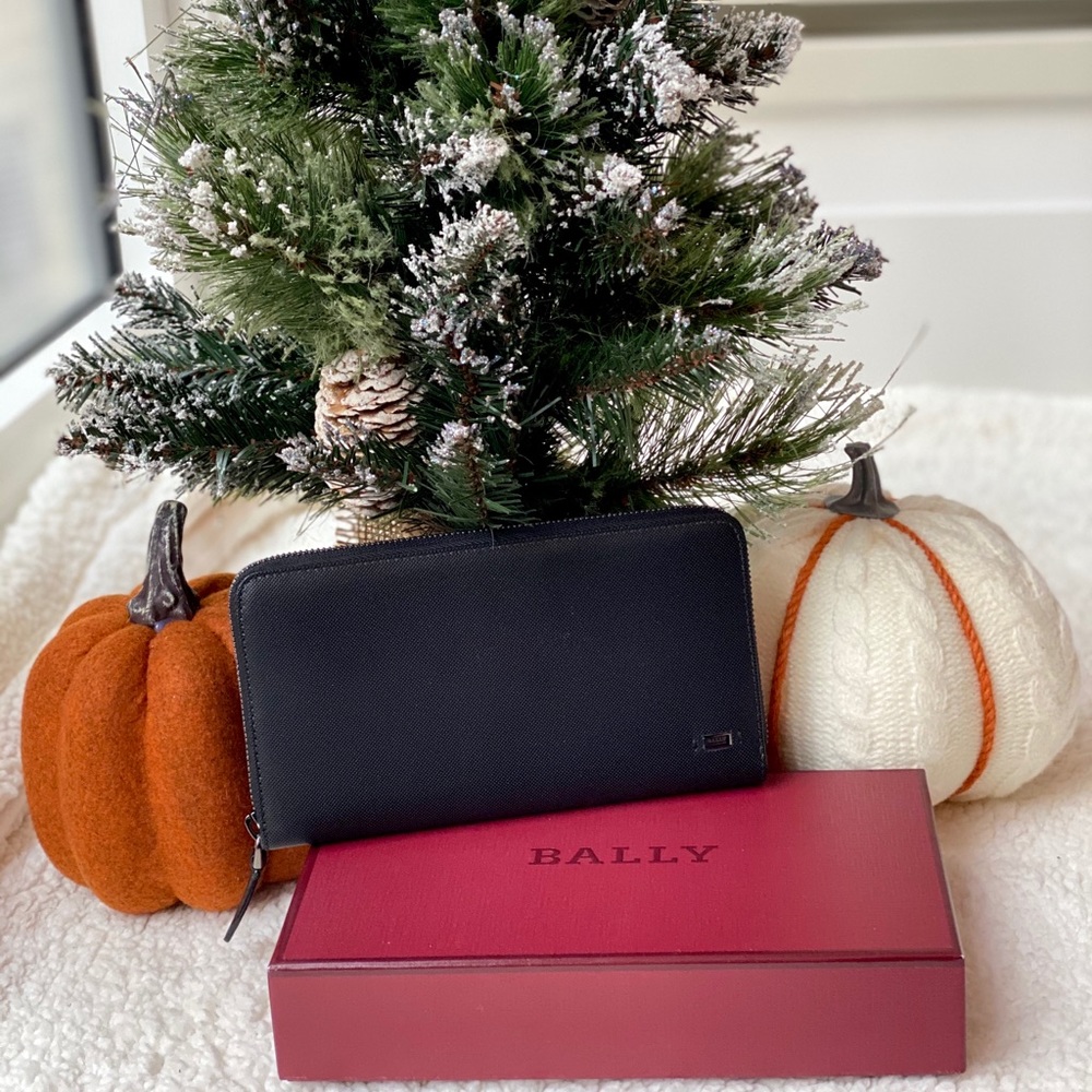 Bally Unisex Long Zip Around Wallet